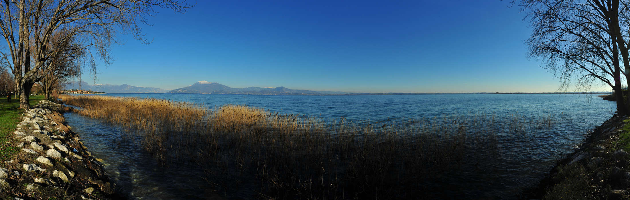 Lago di Garda panoramica da Sirmione