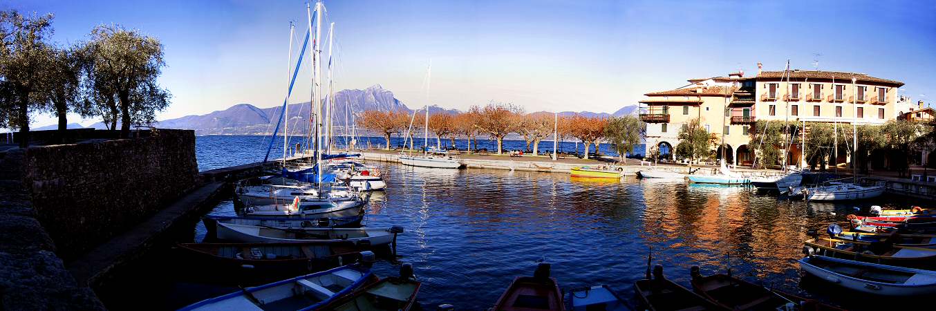 Torri del Benaco, lago di Garda, Verona - fotografia panoramica