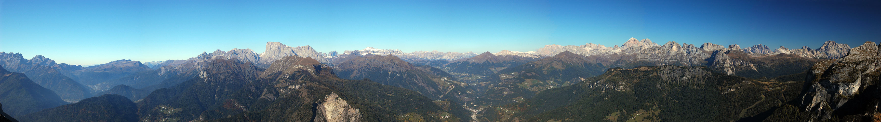 dal Col Rean, gruppo del Civetta, verso Alleghe, Marmolada, Sella - Dolomiti
