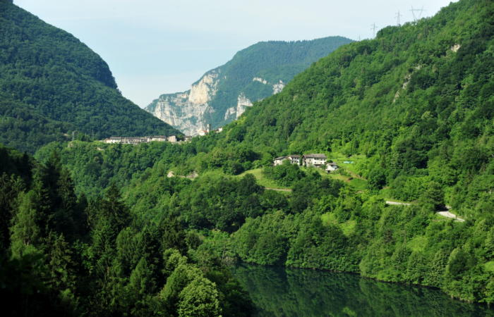 Incino di Rocca di Arsiè, sul Col del Gallo tra il lago di Corlo e Cismon del Grappa