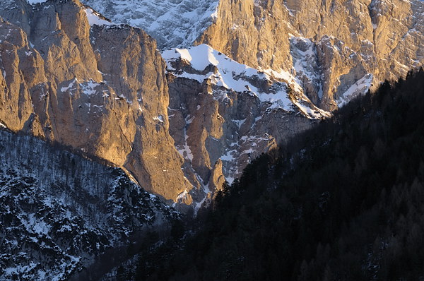 Inverno a Erto e nella valle del Vajont