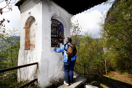 Cismon del Grappa, Valbrenta - la Gusella e la mulattiera della val Goccia