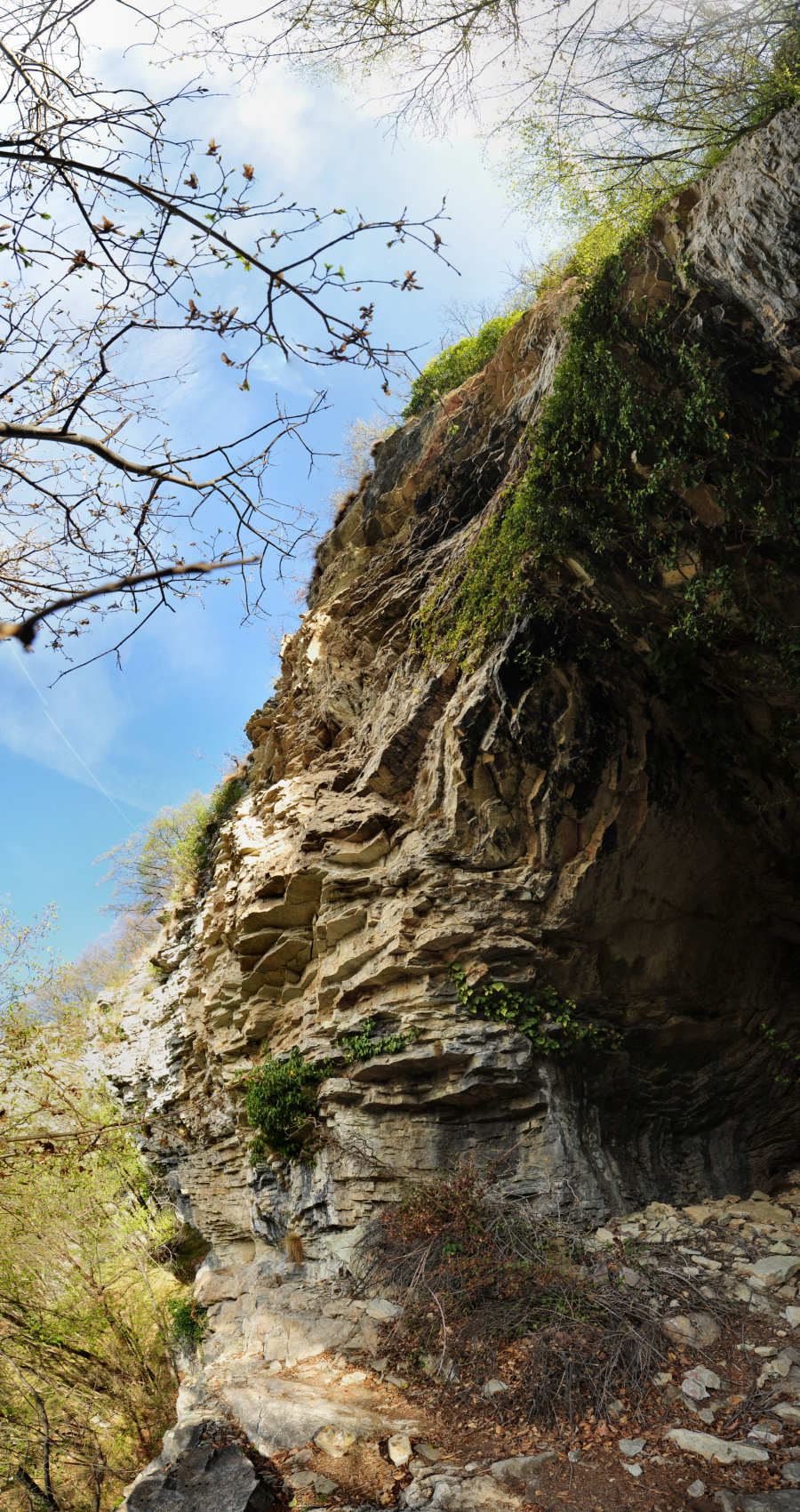 Col dei Prai, tombe longobarde in val Cesilla