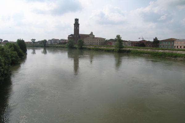 cicloturismo, argini del fiume Adige a Cavarzere