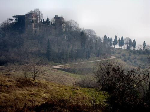 Montebello Vicentino - Castello dei Maltraverso