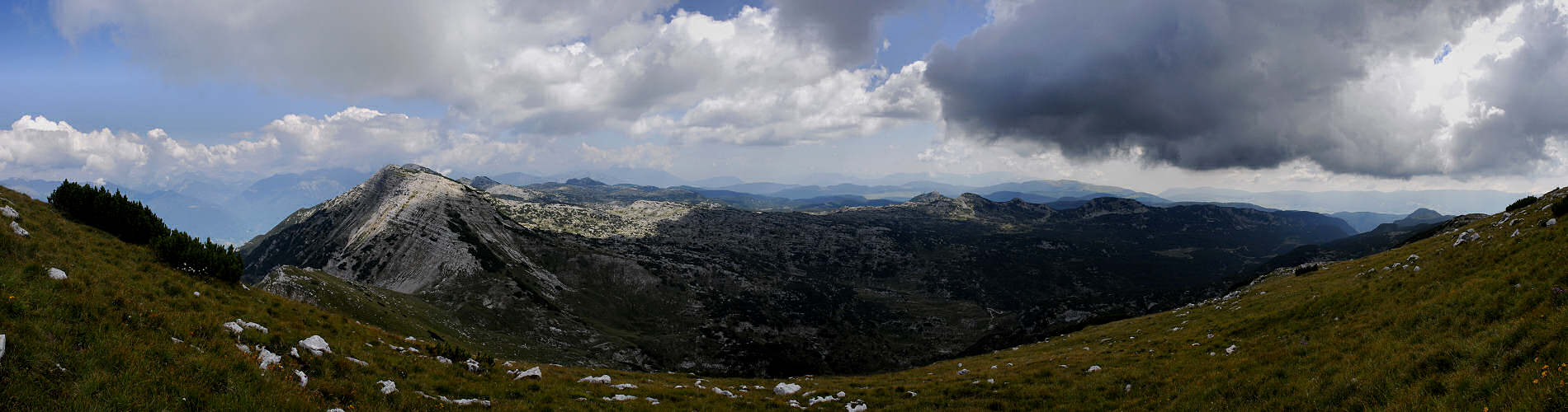 altopiano Larici e salita a cima Portule - fotografia panoramica