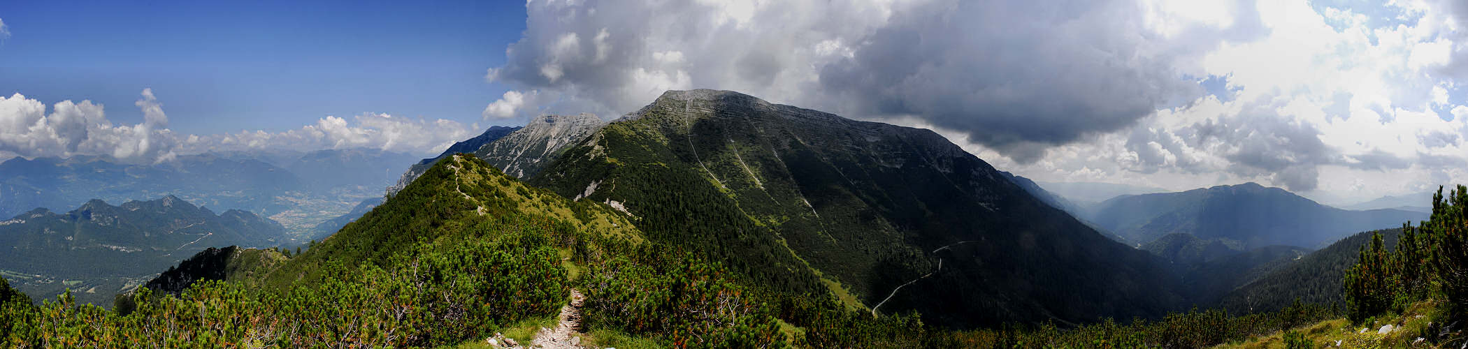 altopiano Larici e salita a cima Portule - fotografia panoramica