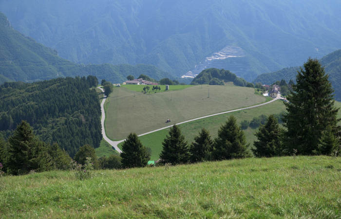 Stoccareddo di Gallio e i Tre Monti, Col del Rosso, Sasso di Asiago