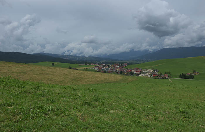 Bertigo, casera Stenfle, val di Melago, monte Valbella, passeggiata ai Tre Monti di Gallio