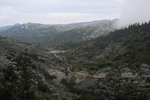 foto escursione storica piazzale Lozze, Caldiera, monte Ortigara, chiesetta Lozze