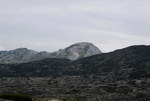 foto escursione storica piazzale Lozze, Caldiera, monte Ortigara, chiesetta Lozze
