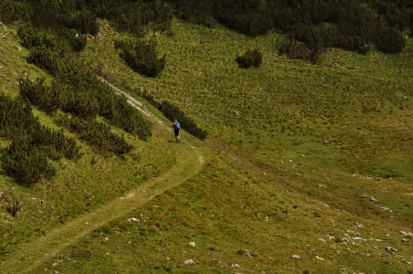 Lozze, Campi Lussi, Valle Agnella, monte Ortigara, chiesetta Lozze
