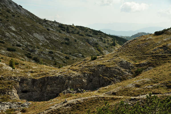 Lozze, Campi Lussi, Valle Agnella, monte Ortigara, chiesetta Lozze