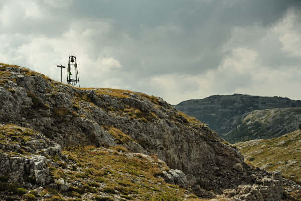 Lozze, Campi Lussi, Valle Agnella, monte Ortigara, chiesetta Lozze