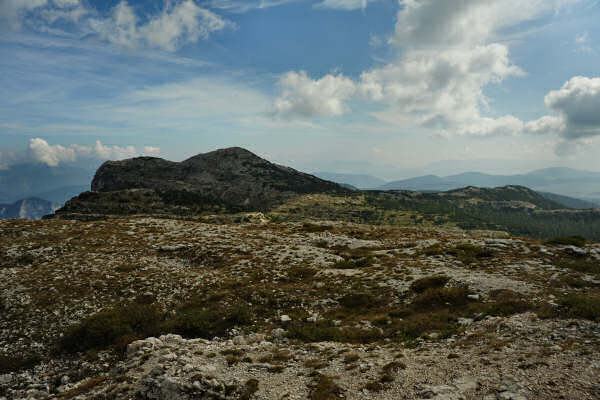 Lozze, Campi Lussi, Valle Agnella, monte Ortigara, chiesetta Lozze