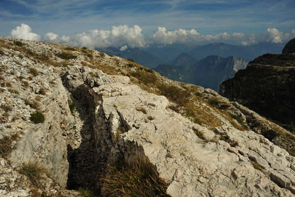 Lozze, Campi Lussi, Valle Agnella, monte Ortigara, chiesetta Lozze