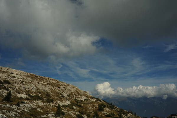 Lozze, Campi Lussi, Valle Agnella, monte Ortigara, chiesetta Lozze