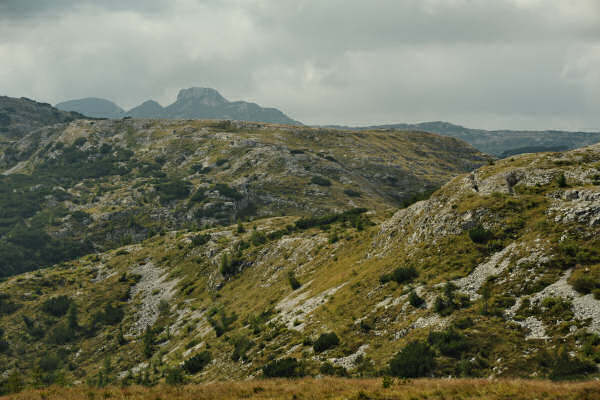 Lozze, Campi Lussi, Valle Agnella, monte Ortigara, chiesetta Lozze