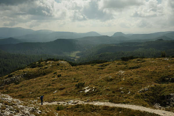 Lozze, Campi Lussi, Valle Agnella, monte Ortigara, chiesetta Lozze