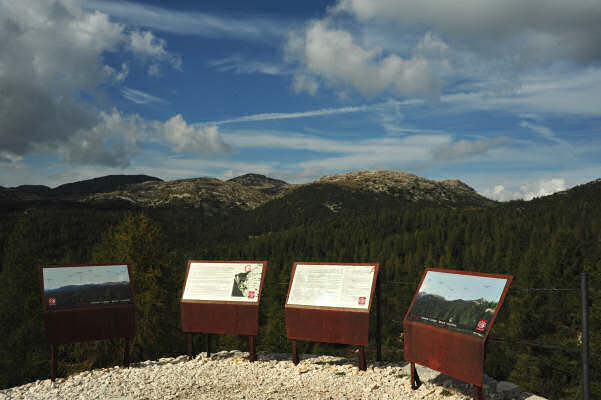 Lozze, Campi Lussi, Valle Agnella, monte Ortigara, chiesetta Lozze