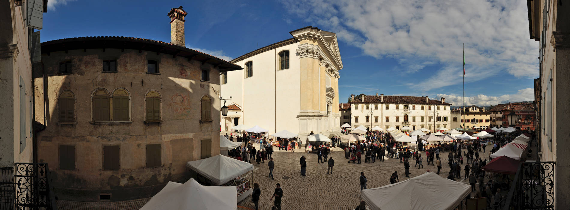 Mel, piazza municipale e chiesa parrocchiale