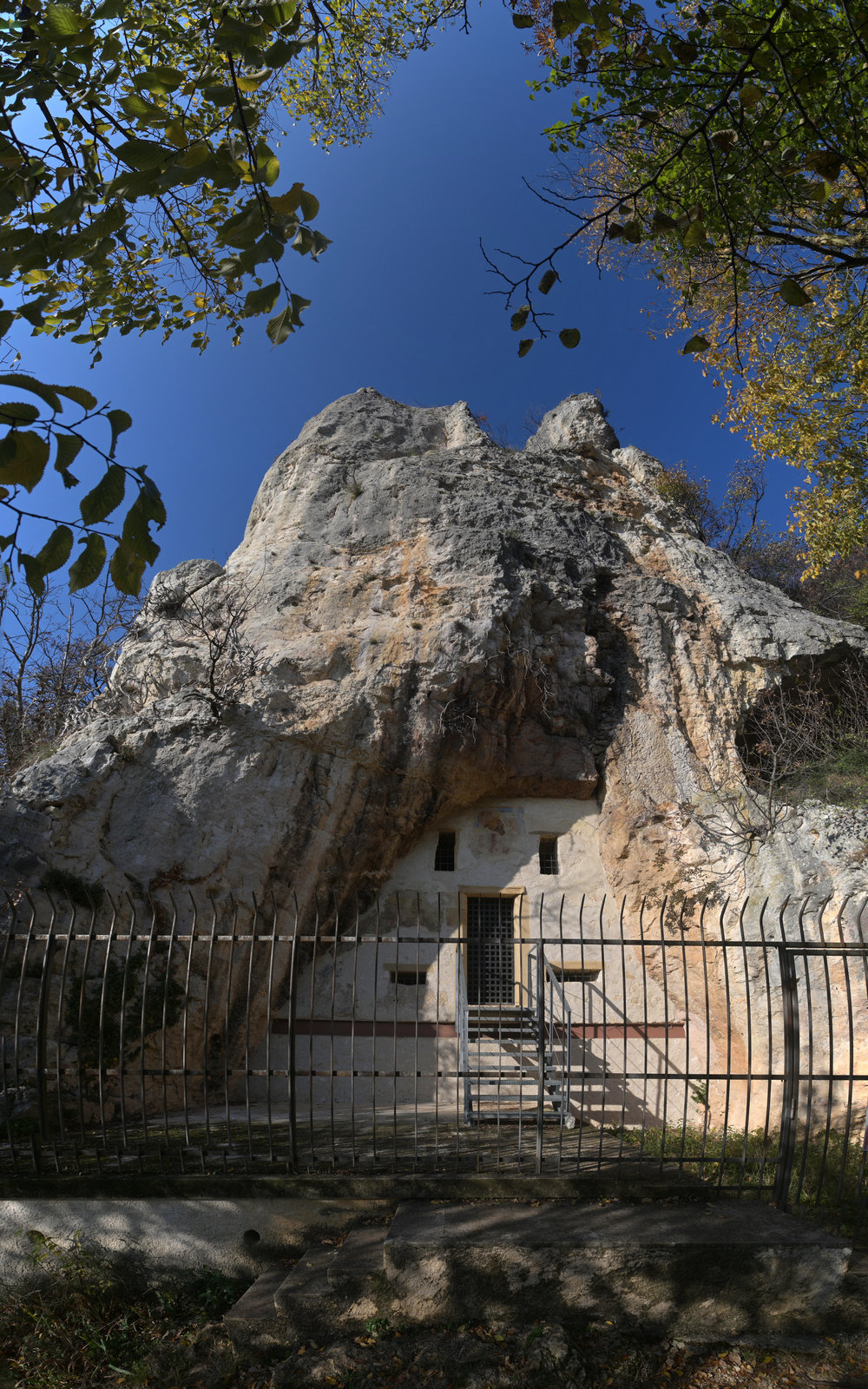 Mossano, Grotta di San Bernardino