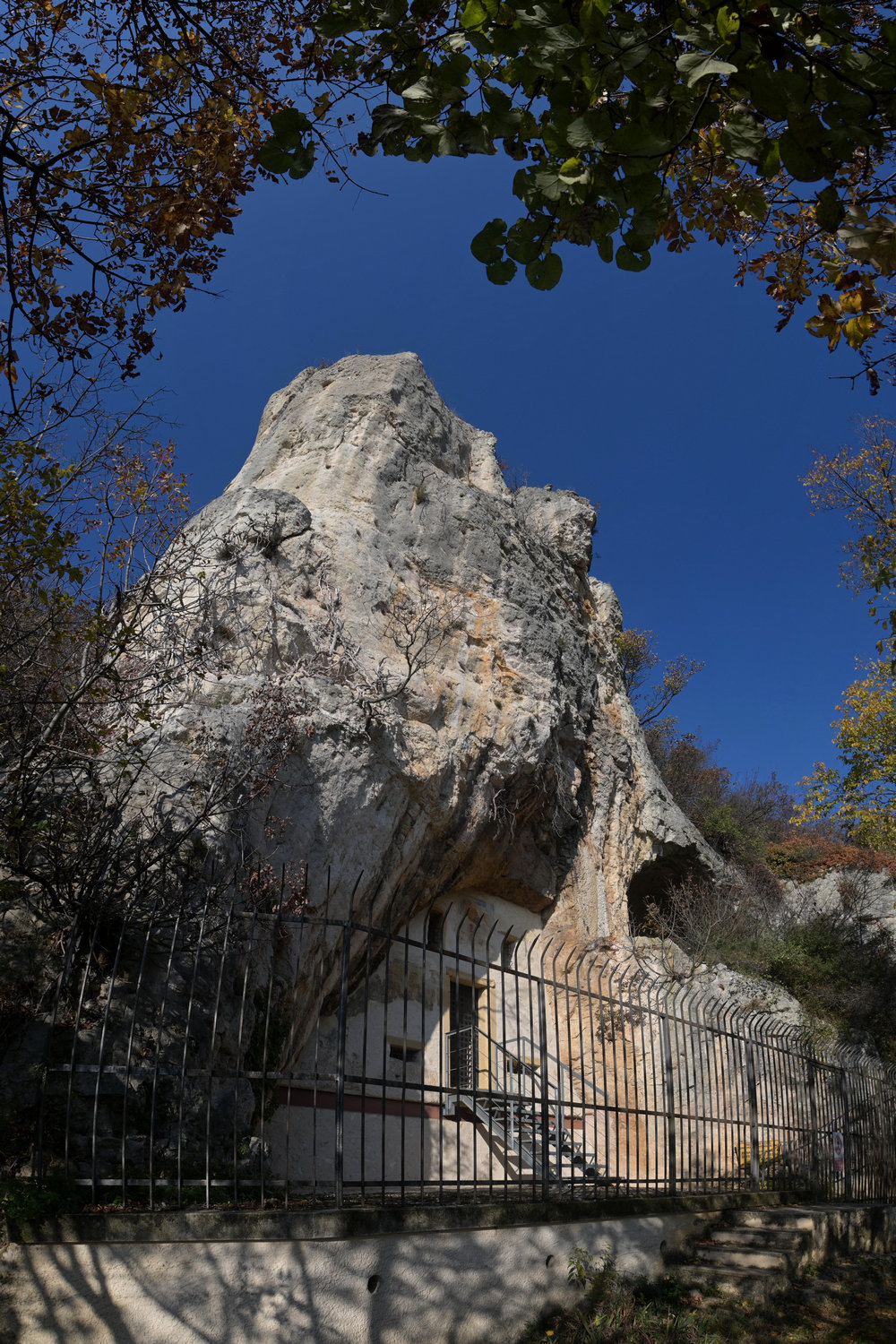 Mossano, Grotta di San Bernardino
