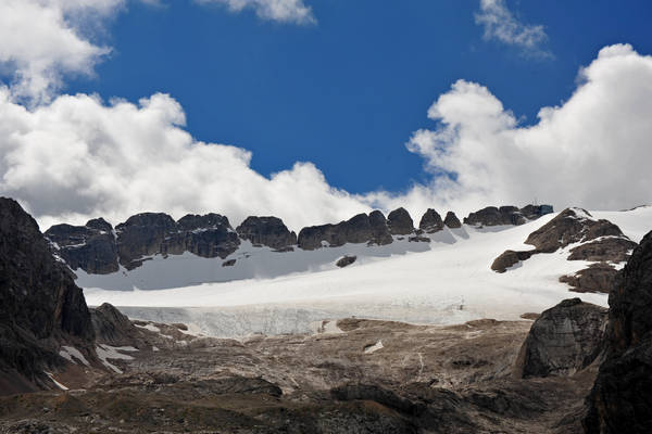 lago di Fedaia e ghiacciaio della Marmolada