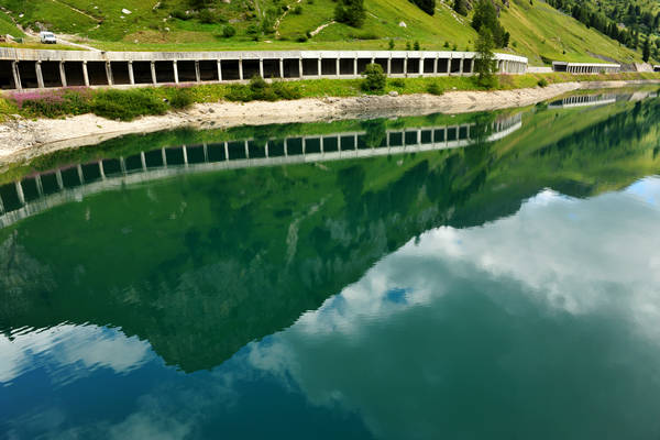 lago di Fedaia e ghiacciaio della Marmolada