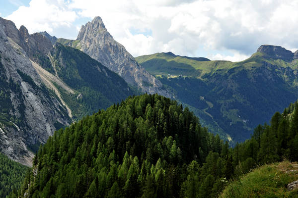 lago di Fedaia e ghiacciaio della Marmolada