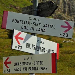 giro dei SetSass con salita a Cima SetSas, passo Valparola rifugio Pralongia