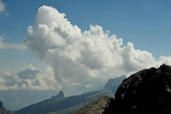 giro dei SetSass con salita a Cima SetSas, passo Valparola rifugio Pralongia