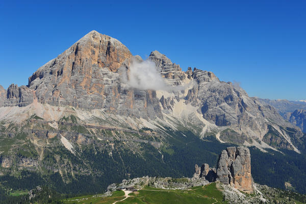 dai pressi del rifugio Nuvolau panorama sulle Dolomiti