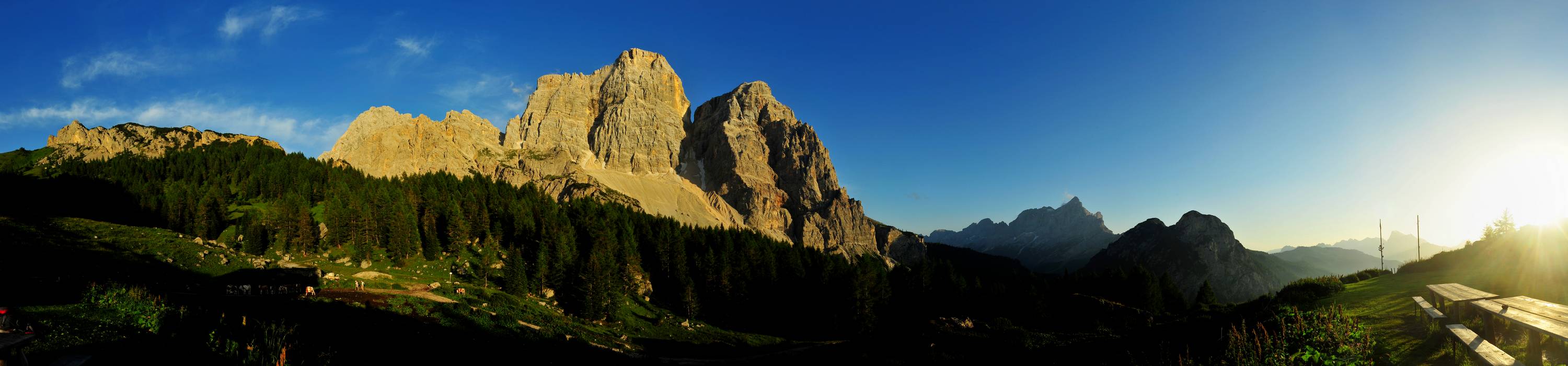 dal rifugio Citt&agrave; di Fiume verso il Pelmo-Pelmetto