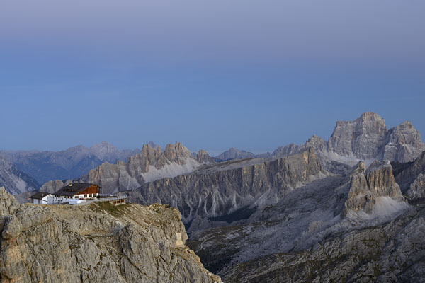 foto alba tramonto nelle Dolomiti dal Lagazuoi Piccolo