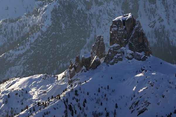 tramonto, notte e alba invernali dal Lagazuoi Piccolo verso le Dolomiti Ampezzane