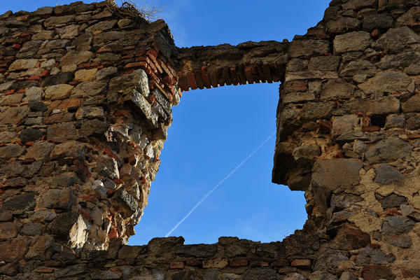 ruderi ex monastero Olivetani sul Monte Venda nei Colli Euganei