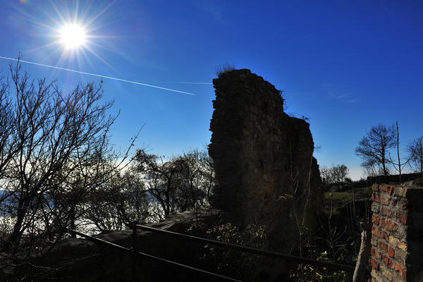 ruderi ex monastero Olivetani sul Monte Venda nei Colli Euganei
