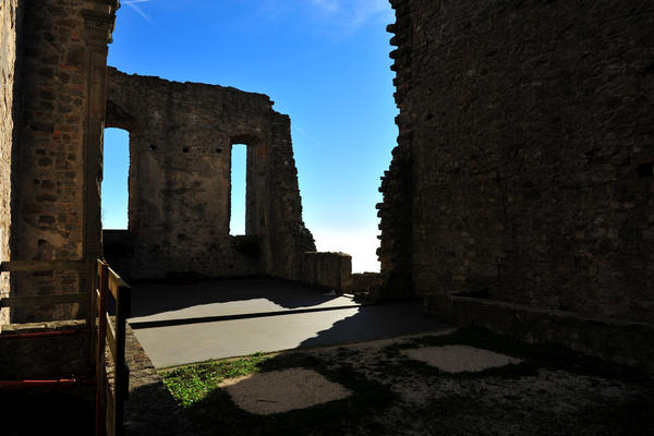 ruderi ex monastero Olivetani sul Monte Venda nei Colli Euganei
