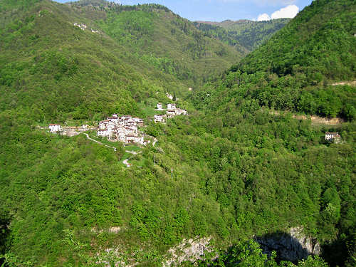 Incino - Lago di Corlo - Rocca di Arsié