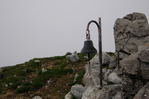 campana di vetta della Creta di Timau