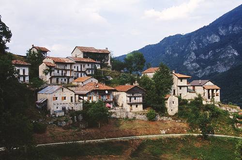 Col dei Bof, Chiesa Nuova San Luigi, Seren del Grappa