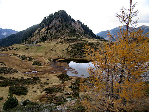 Lago delle Buse in alta Val Cadino al Manghen, Fiemme Lagorai