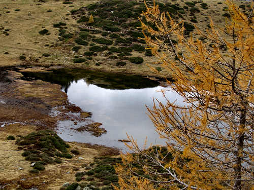 Lago delle Buse in alta Val Cadino al Manghen, Fiemme Lagorai