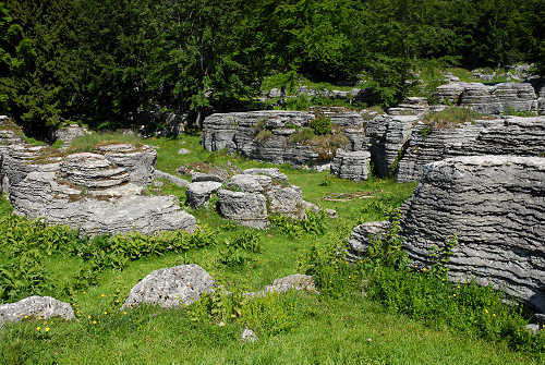 Valle delle Sfingi, Camposilvano, Velo Veronese, Parco Naturale Regionale dei monti Lessini