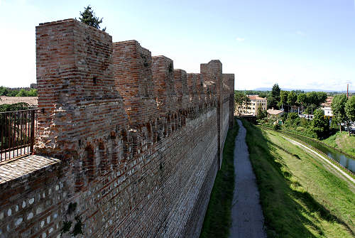 camminamento di ronda sulle mura di Cittadella