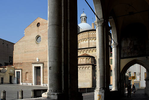 Padova piazza Duomo