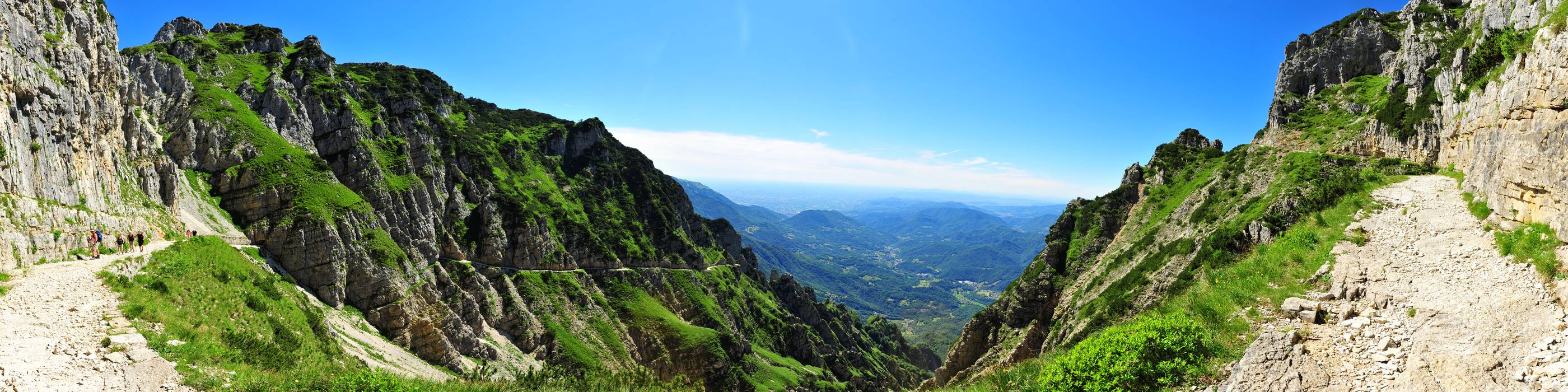 panoramica lungo la Strada delle 52 Gallerie al Pasubio