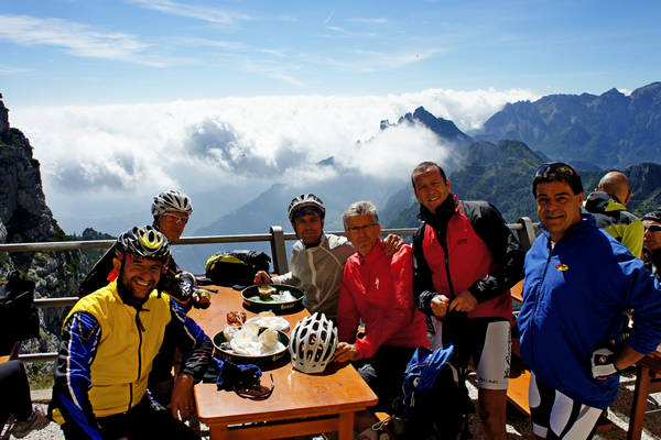 salita al rifugio Papa al Pasubio, strada Scarubbi strada Eroi
