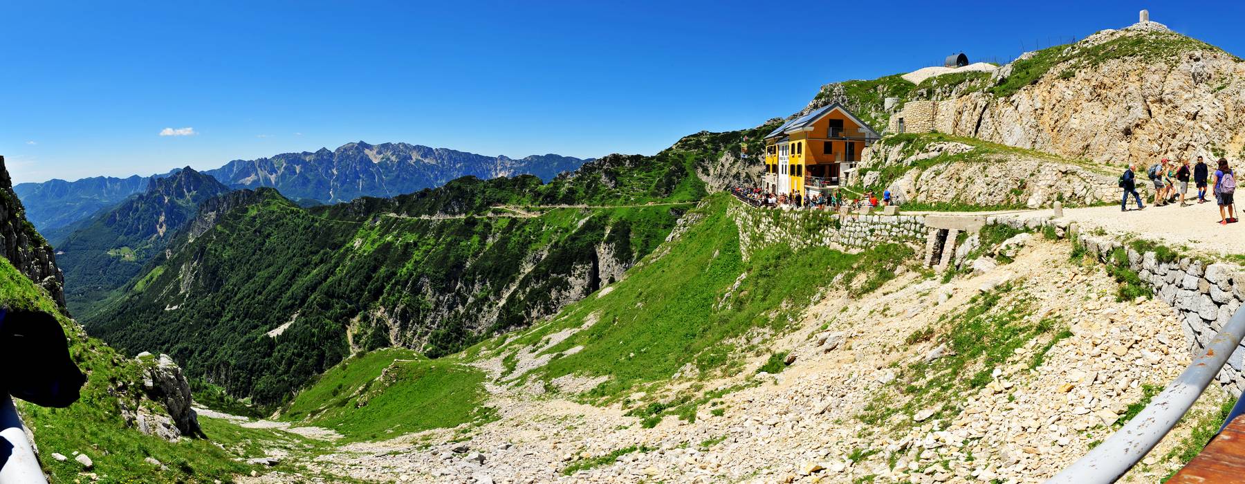 panoramica lungo la Strada delle 52 Gallerie al Pasubio